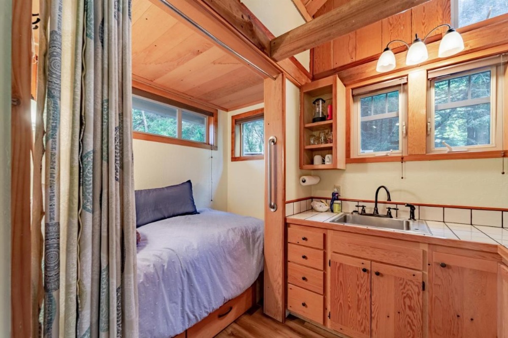 Dear Ol' Dad's Cabin Image 16